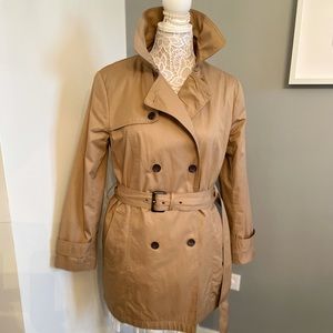 Stylish Short Trench Coat - Banana Republic - Large Petite